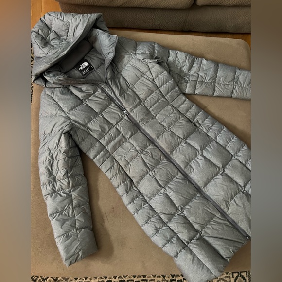 The North Face Long puffer Jacket - Picture 1 of 3